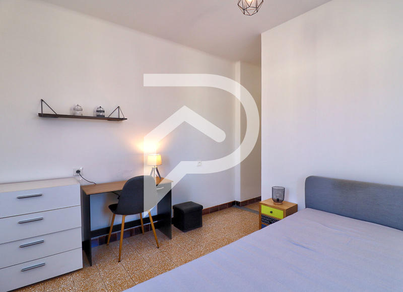 Appartement - 100 m² - 5 pièces