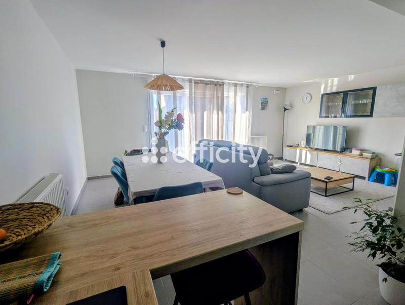 Maison - 95 m² - 5 pièces