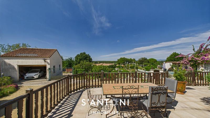 Maison - 210 m² - 8 pièces