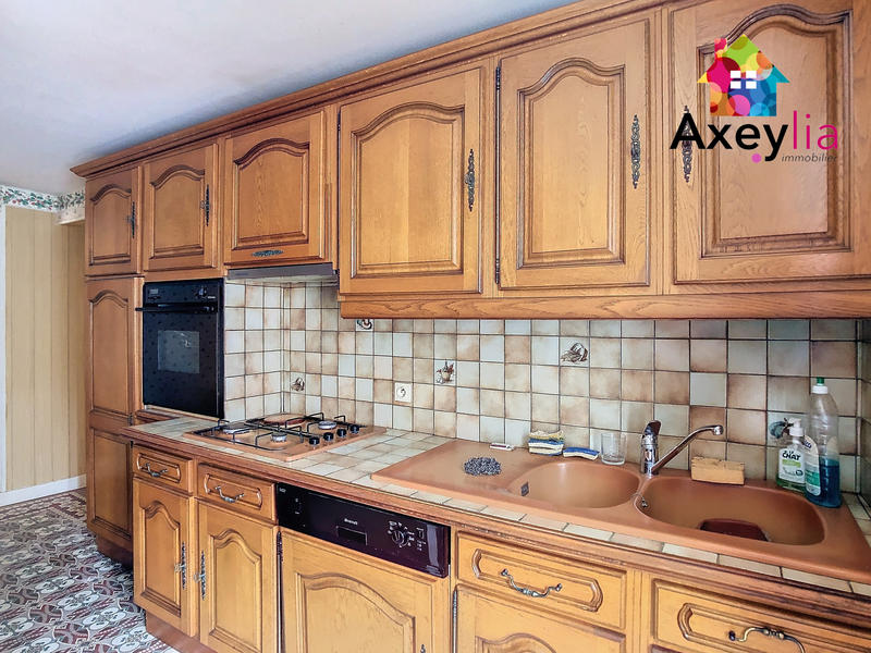 Maison de village - 220 m² - 8 pièces