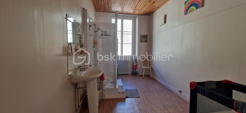 Maison de ville - 211 m² - 9 pièces