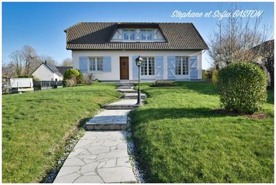 Maison - 152 m² - 6 pièces