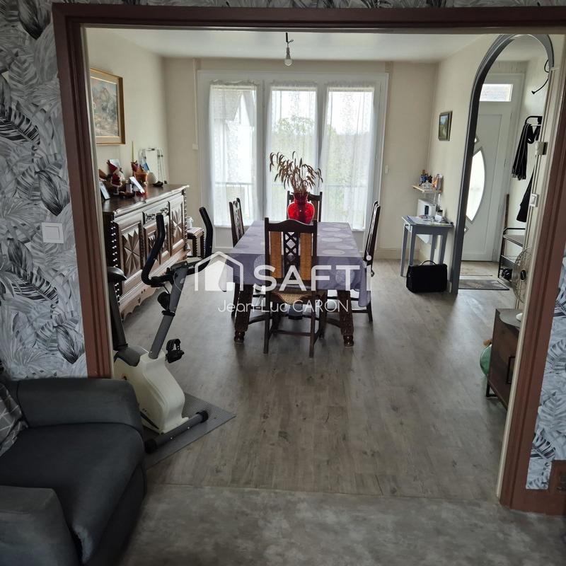 Maison - 90 m² - 5 pièces