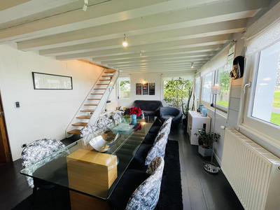 Maison - 220 m² - 5 pièces