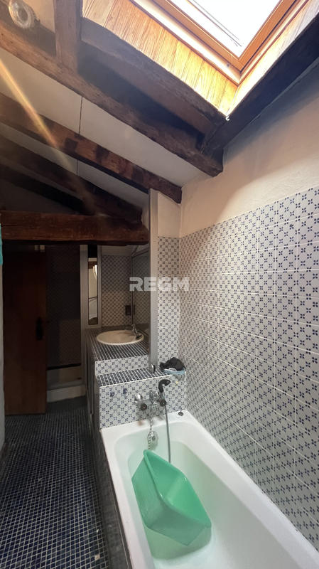 Maison - 200 m² - 7 pièces