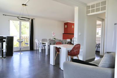 Maison - 210 m² - 7 pièces