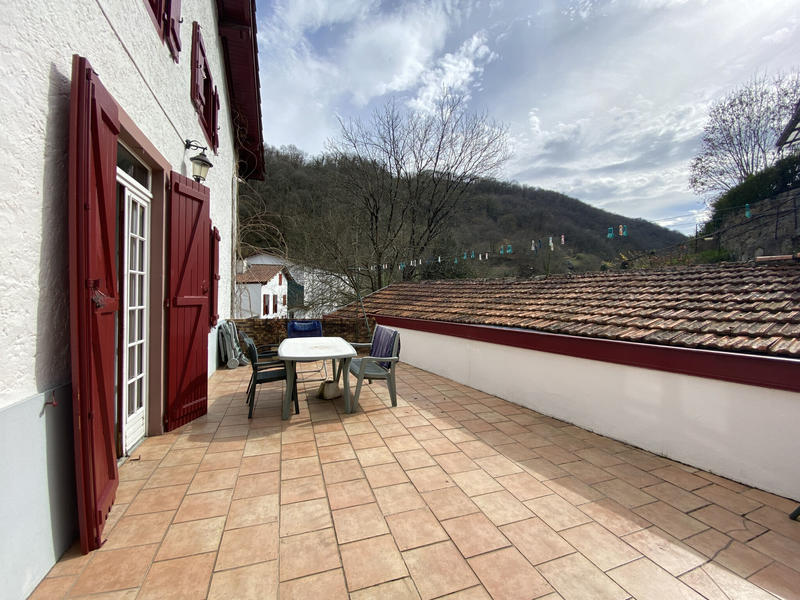 Maison - 306 m² - 10 pièces