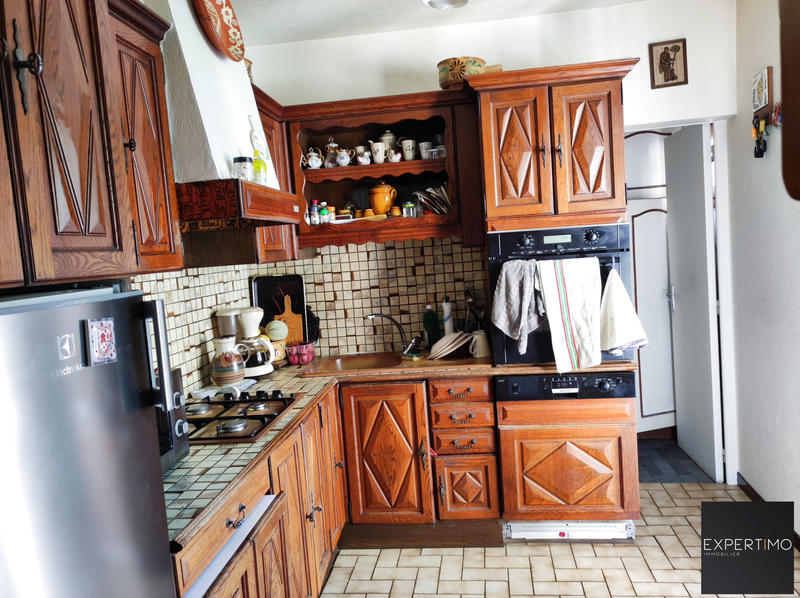 Maison - 335 m² - 15 pièces