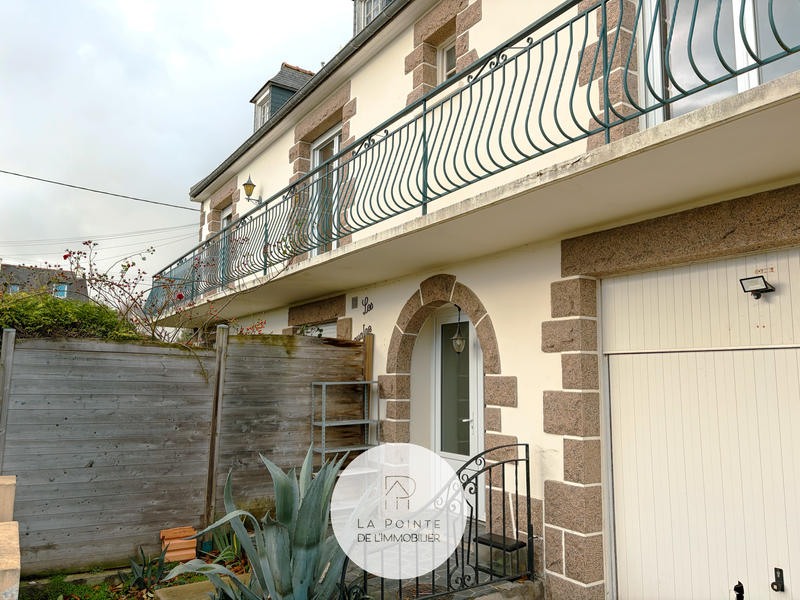 Maison - 390 m² - 8 pièces