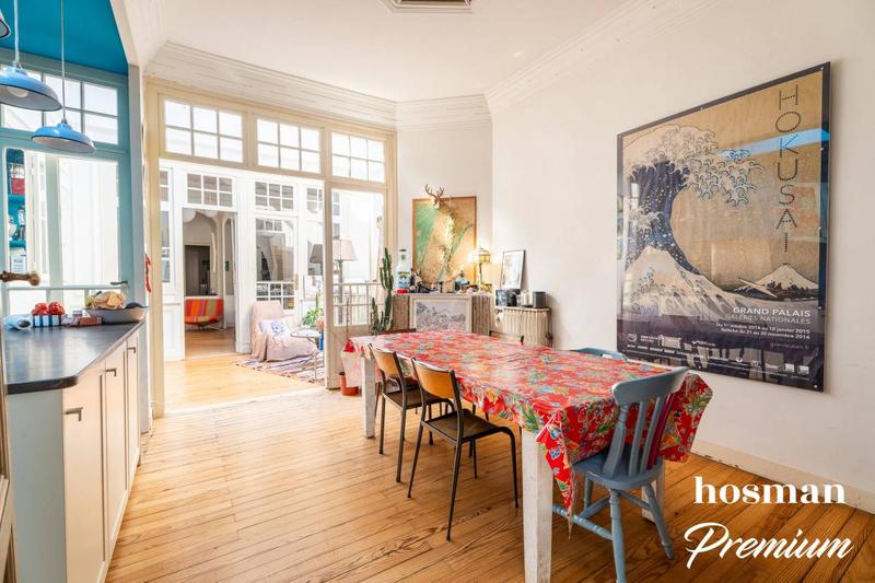 Maison - 250 m² - 7 pièces