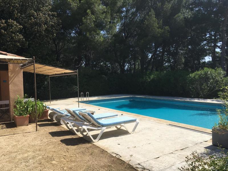 Maison - 323 m² - 10 pièces