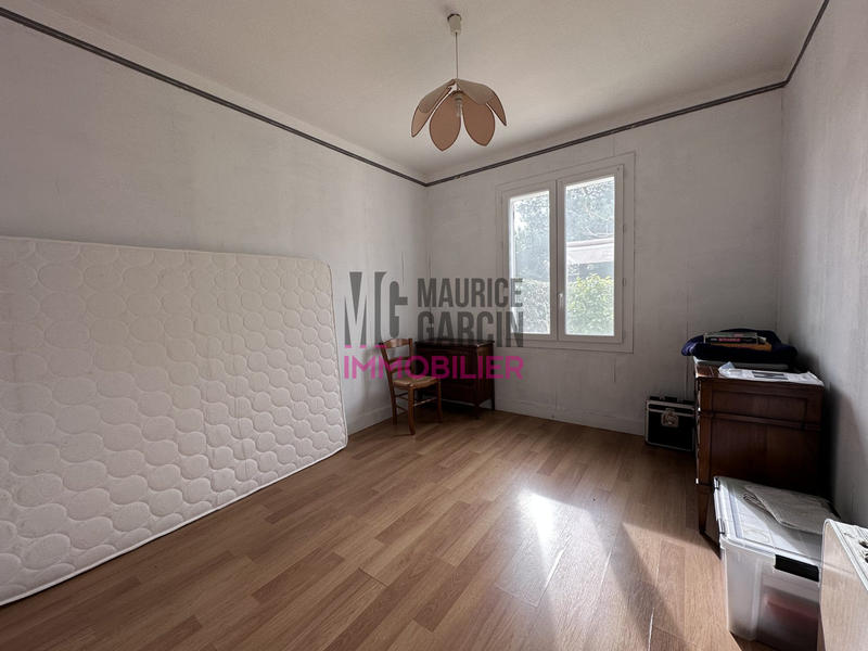 Maison - 234 m² - 9 pièces