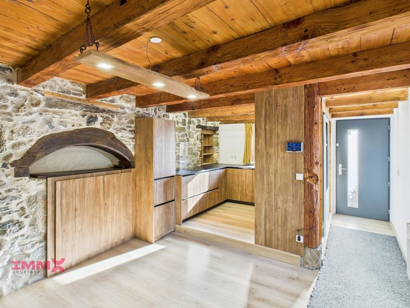 Maison - 99 m² - 4 pièces