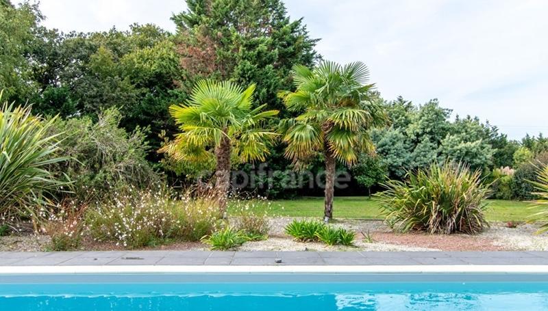 Propriété - 400 m² - 10 pièces