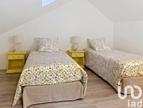 Maison de village - 570 m² - 15 pièces