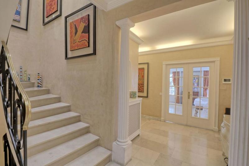 Maison de maîtres - 386 m² - 10 pièces