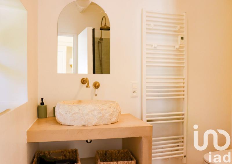 Maison - 220 m² - 10 pièces