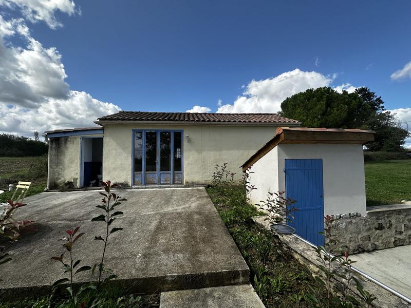 Maison traditionnelle - 243 m² - 8 pièces