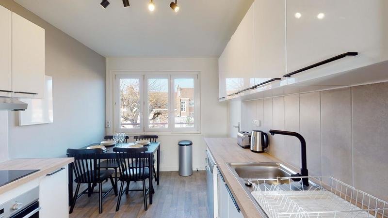 Appartement - 82 m² - 5 pièces