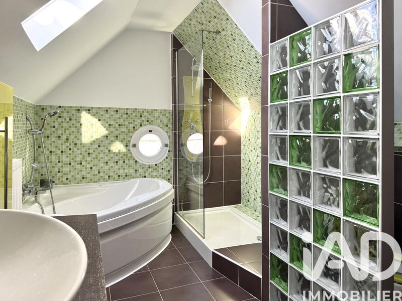 Maison - 157 m² - 6 pièces