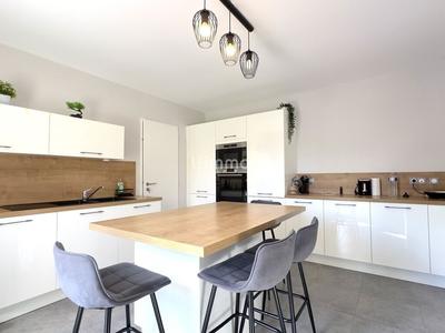 Maison - 108 m² - 4 pièces