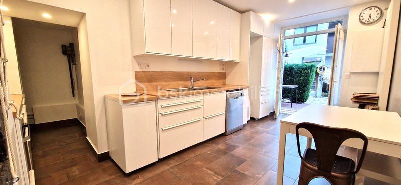 Appartement - 100 m² - 5 pièces