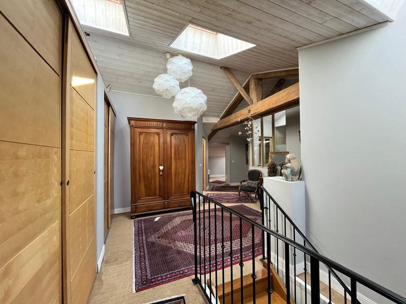 Appartement - 252 m² - 8 pièces