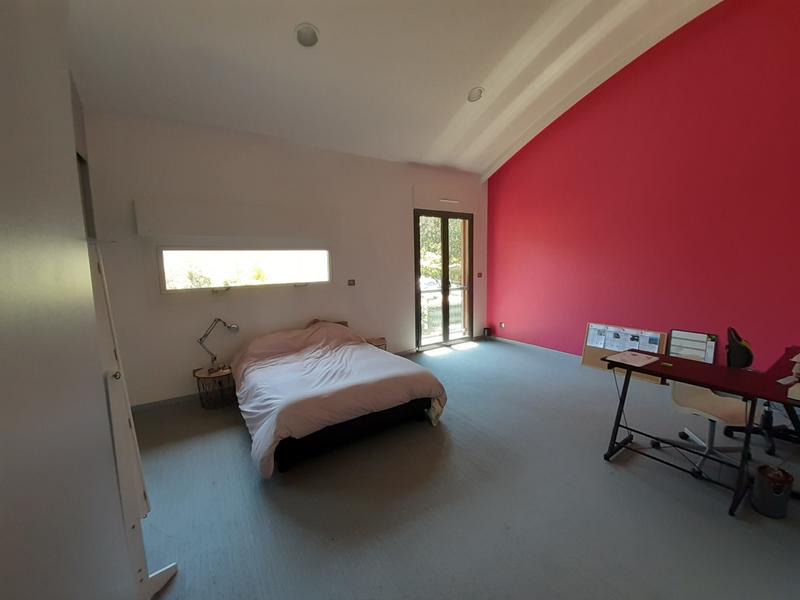 Maison contemporaine - 255 m² - 7 pièces