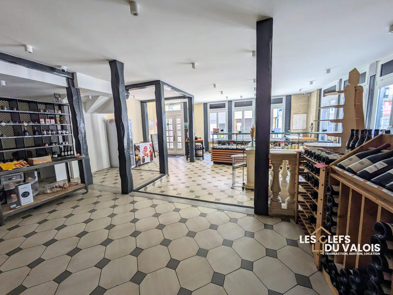 Local commercial - 251 m² - 6 pièces