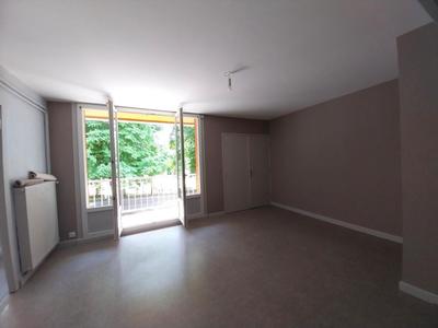 Appartement - 96 m² - 5 pièces