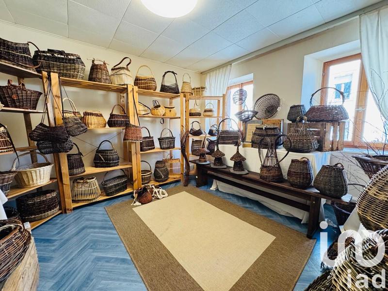 Immeuble - 275 m² - 3 pièces