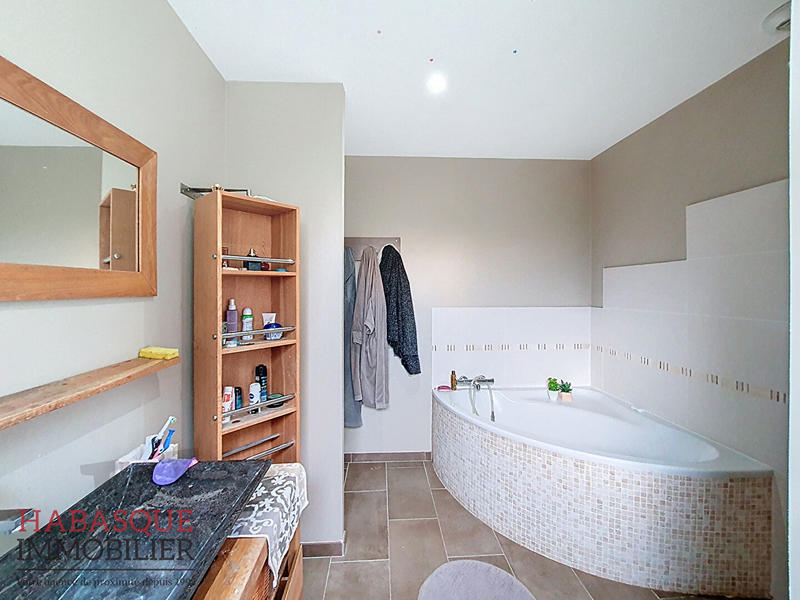 Maison - 186 m² - 6 pièces