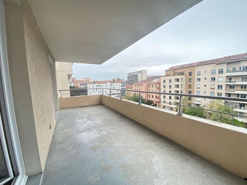 Appartement - 75 m² - 2 pièces