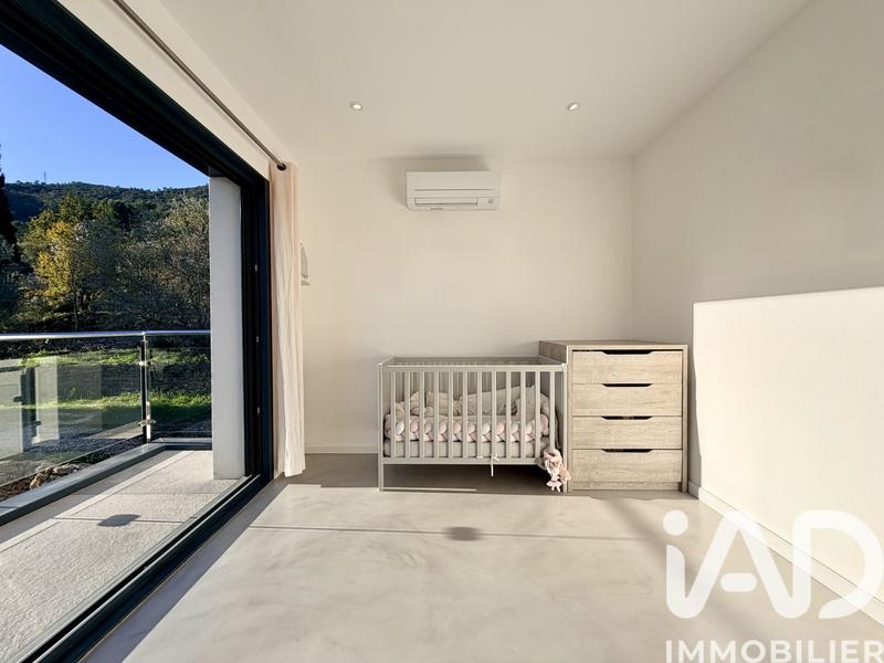 Maison - 177 m² - 6 pièces