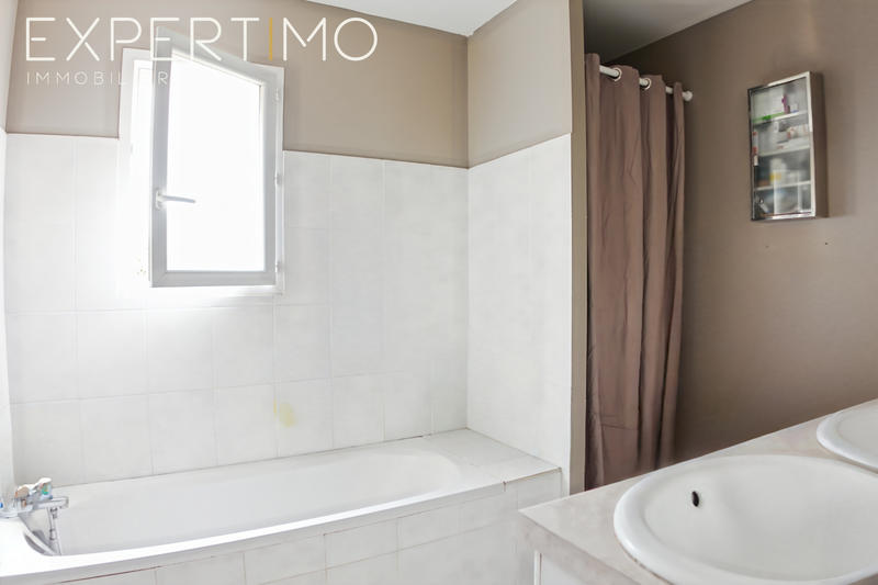 Maison - 74 m² - 4 pièces