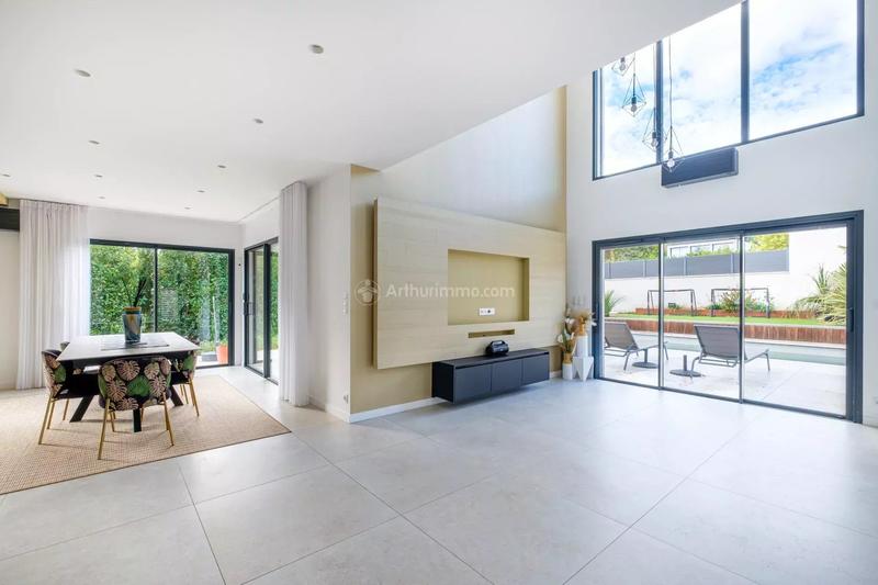 Maison - 165 m² - 7 pièces