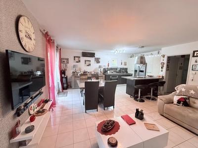 Maison - 83 m² - 4 pièces