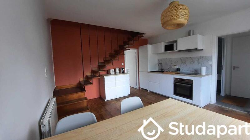 Chambre - 10 m² - 1 pièce