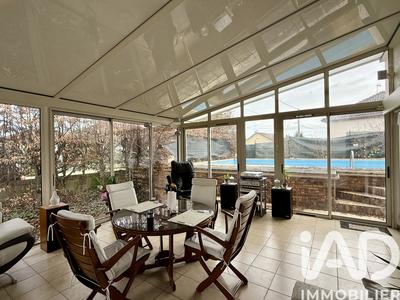 Maison - 230 m² - 6 pièces