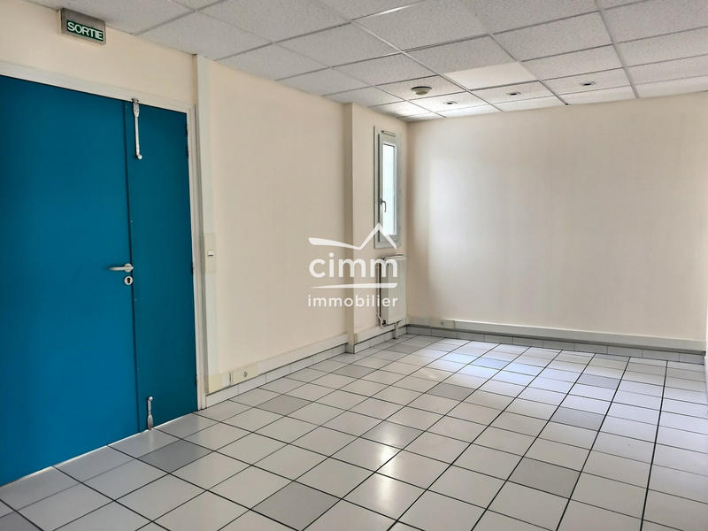 Local d'activités - 59 m² - 3 pièces