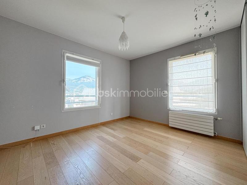 Appartement - 80 m² - 3 pièces