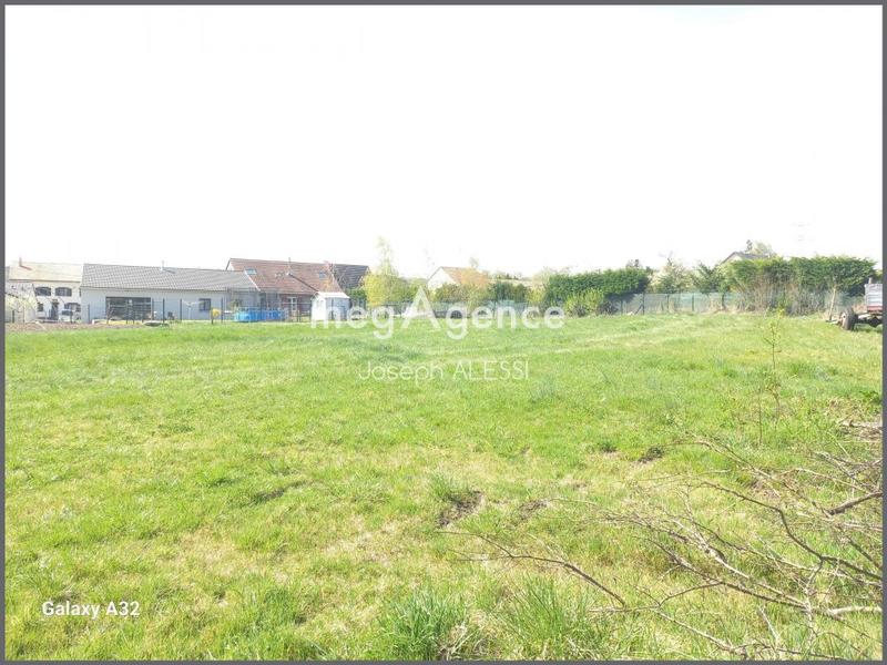 Terrain constructible - 1 802 m²