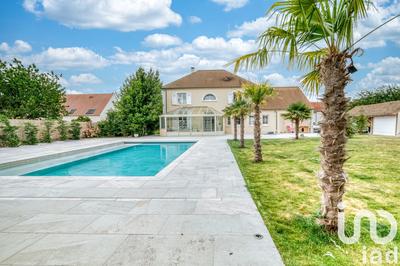 Maison - 300 m² - 7 pièces