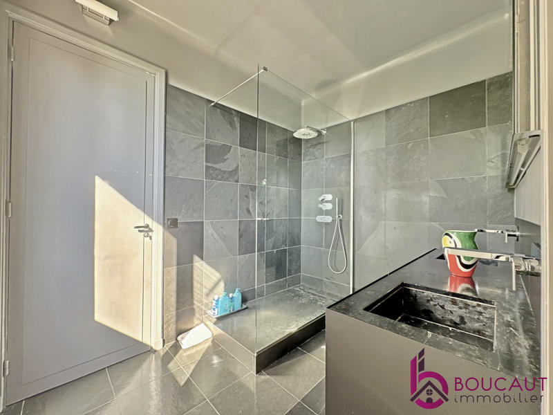 Maison - 177 m² - 7 pièces