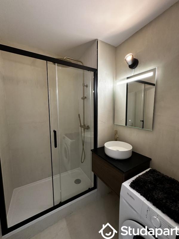 Chambre - 9 m² - 1 pièce