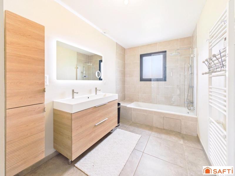 Maison - 125 m² - 5 pièces