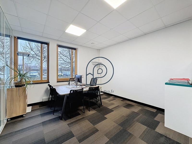 Bureau - 274 m²