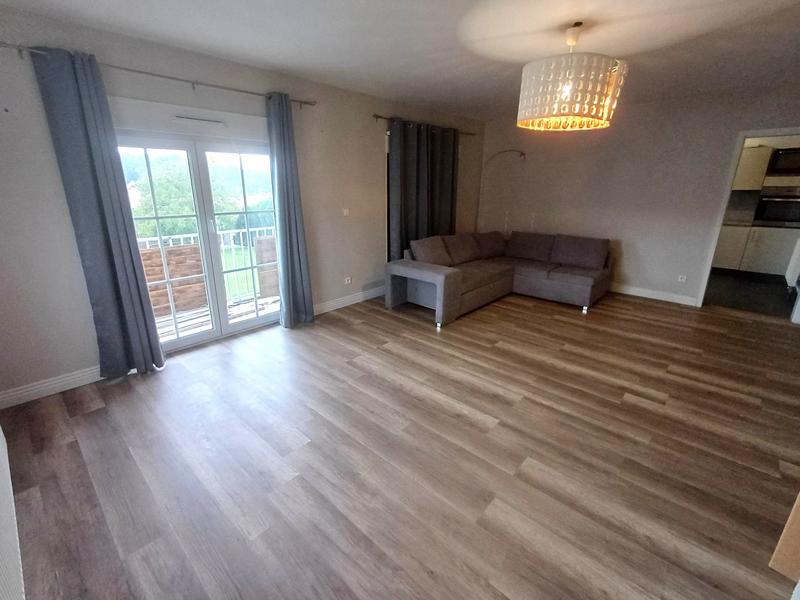 Appartement - 140 m² - 6 pièces