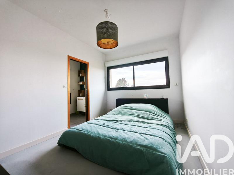 Maison - 189 m² - 9 pièces