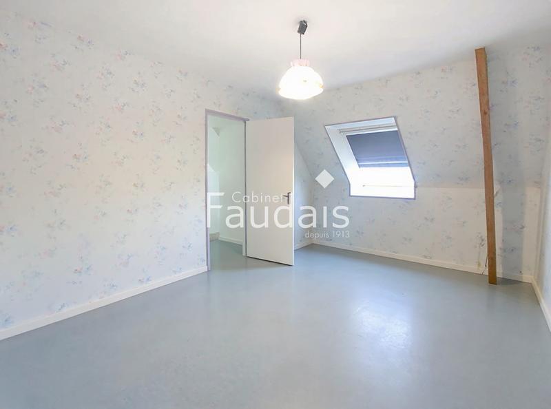 Propriété - 300 m² - 20 pièces